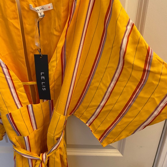 NWT romper by Le Lis - Picture 6 of 16